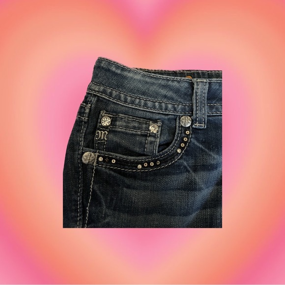 Authentic Vintage Medium-wash Low-Rise ‘Miss Me’ Y2K Bootcut Jeans (size 28) - Picture 5 of 6